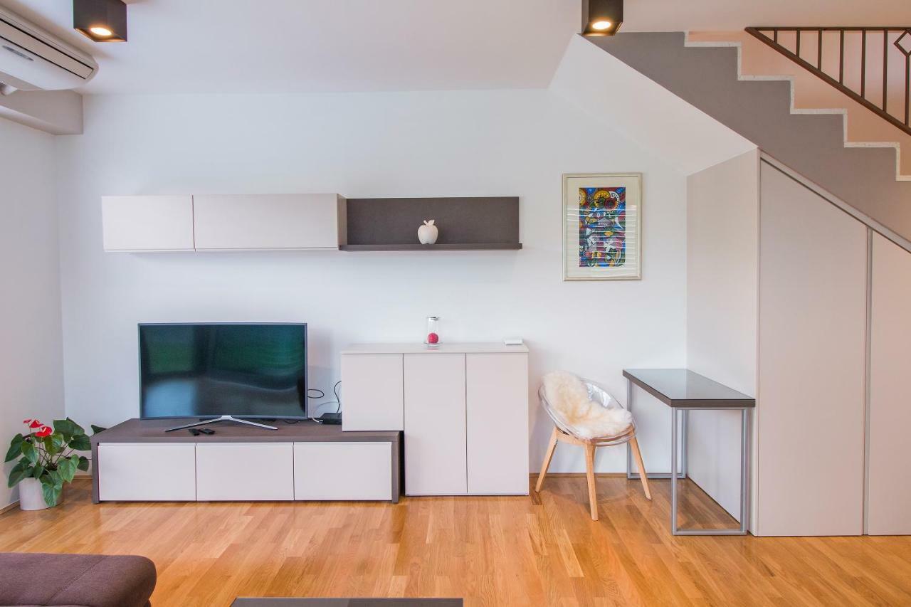 Caisa- Luxury Apartment 20 M From The Sea Zara Esterno foto