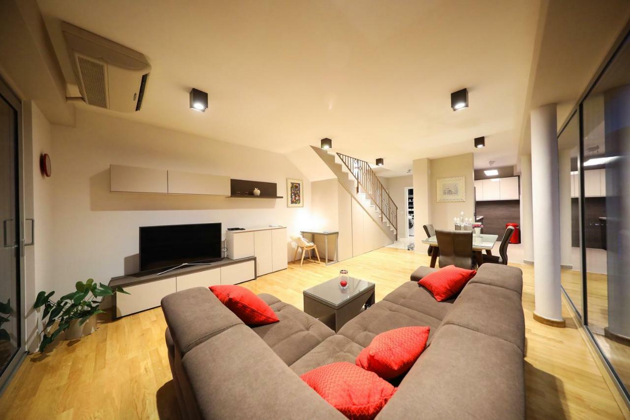 Caisa- Luxury Apartment 20 M From The Sea Zara Esterno foto